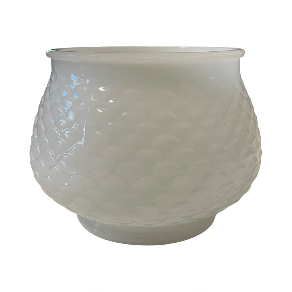 Vintage E.O. Brody White Milk Glass Hobnail Vase – Excellent Condition 🌟